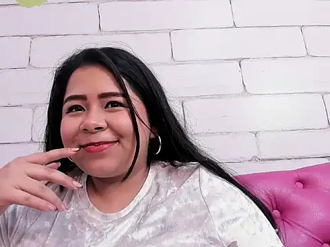 AriaMoonnn Chat XXX in diretta