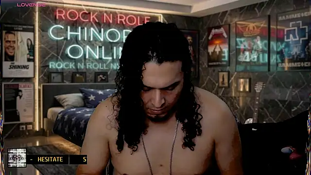 Czat XXX na żywo – chino_roz