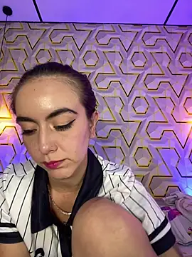 MelanyyJhonson15's Live XXX Chat