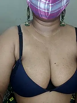 Chat XXX ao vivo de MISS-LOVEV