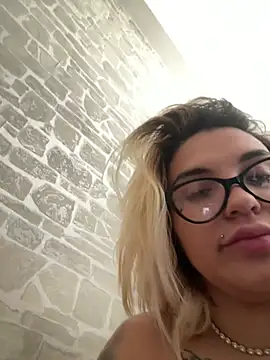 Princess-Jasmine07's Live XXX Chat