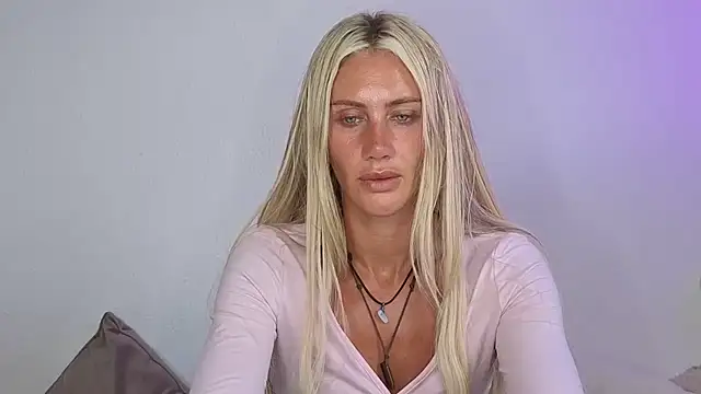 Elsa_24 élő XXX-chatje