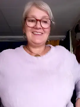 irinamaux's Live XXX Chat