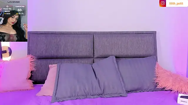 lilith_petit_ Live XXX-chat