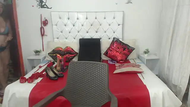 Sweetbigcatt live XXX chat