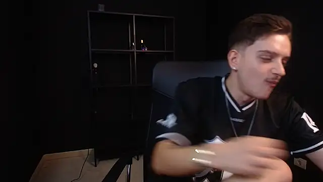 FelixStarkk: απευθείας συνομιλία ΧΧΧ