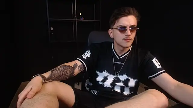 FelixStarkk: απευθείας συνομιλία ΧΧΧ