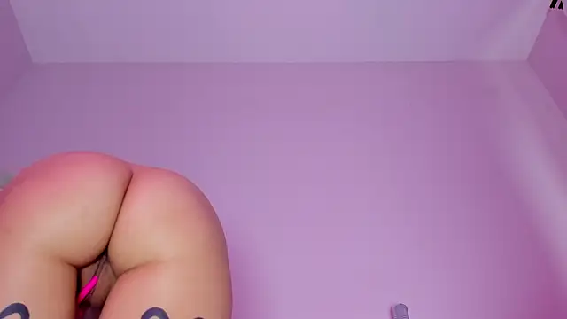 maakimo Live XXX Chat