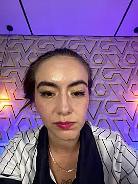 MelanyyJhonson15's Live XXX Chat