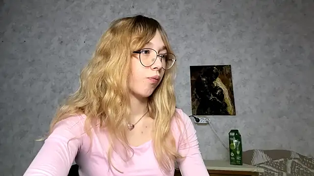 AriaFlyFerrari's Live XXX Chat