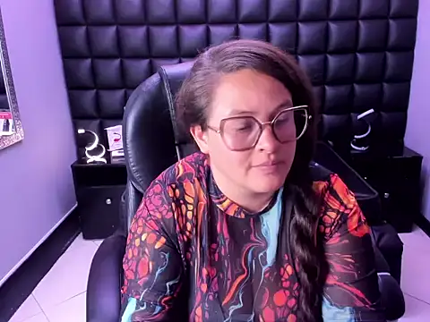SaraThonson_ Live XXX-Chat