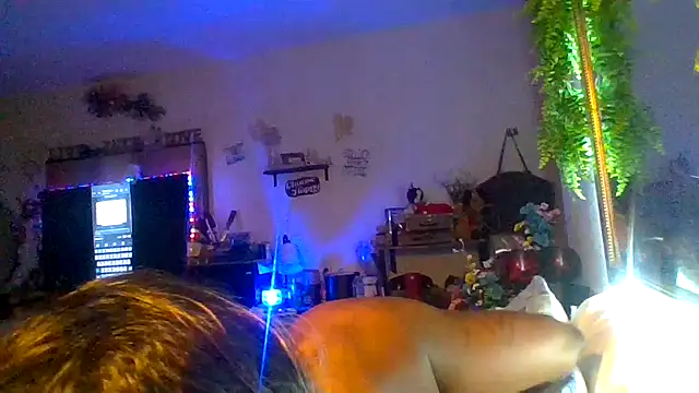Dicksee_Left Chat XXX in diretta
