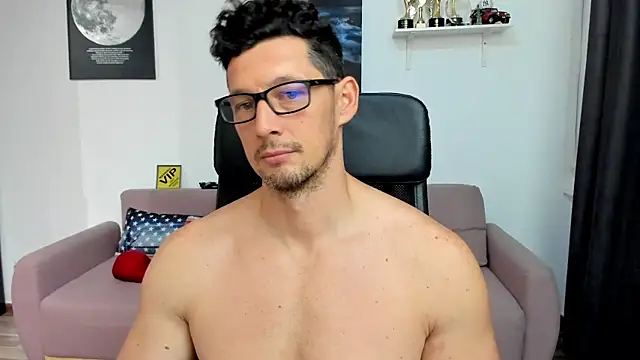 BrutusK08 Live XXX-Chat