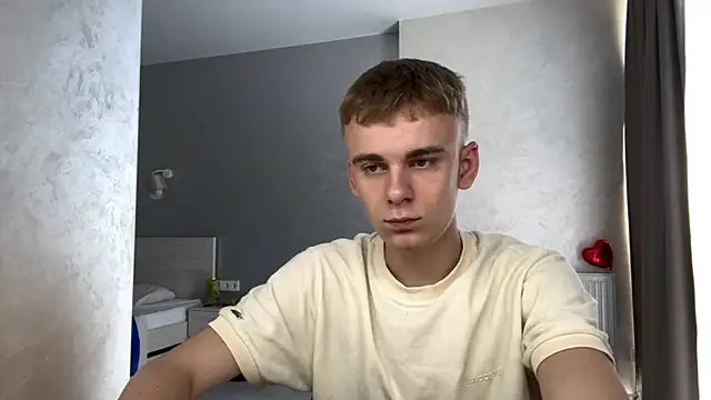 XXX chat uživo modela SoloFury