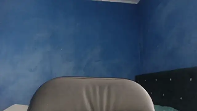 alex_blu Adlı Modelin Canlı XXX Sohbeti