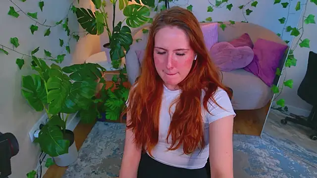 ChloeAster's Live XXX Chat