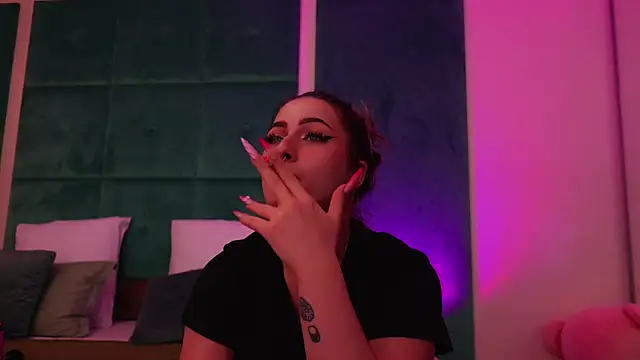LucyLextonX: απευθείας συνομιλία ΧΧΧ