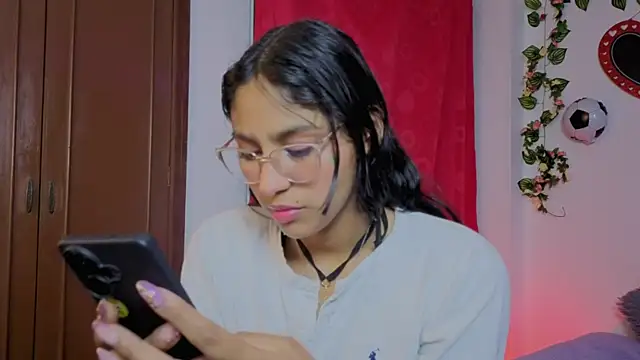 PaulaCutexs লাইভ XXX চ্যাট