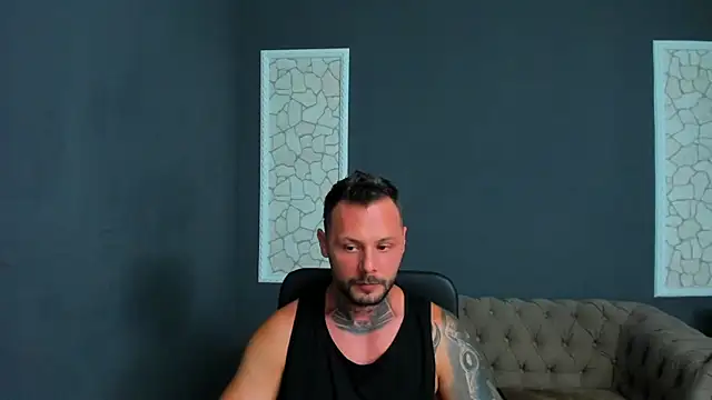 BrianHunts élő XXX-chatje