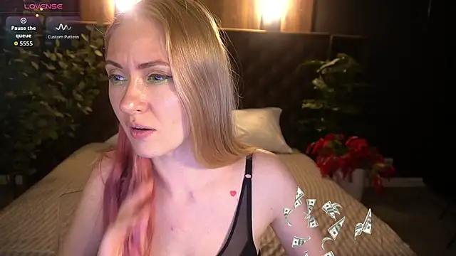 Živý XXX chat DramaQuenns