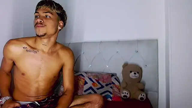 Angel_foxc13's Live XXX Chat