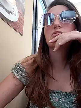 Alexdevil92 Adlı Modelin Canlı XXX Sohbeti