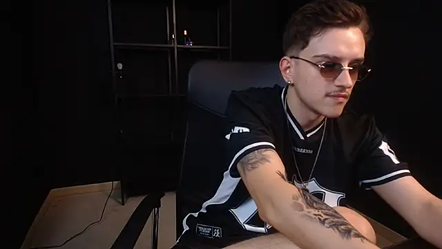 Chatroom XXX en direct de FelixStarkk