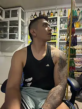XXX chat uživo modela OliverWest04