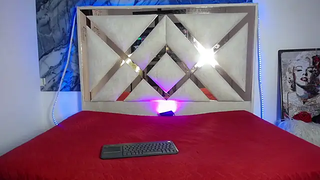 scarletandroxanecs' Webcam Show