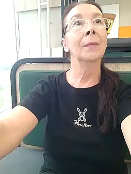 Celine_Faer1's Live XXX Chat