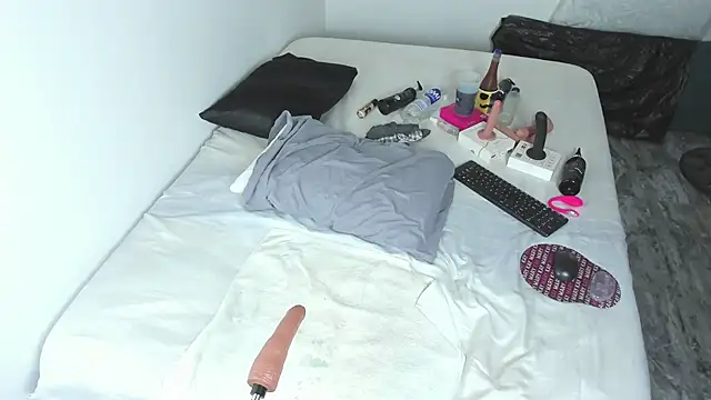 Benjamin_Buster's Live XXX Chat
