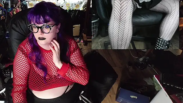 Sinstresshemlock's Live XXX Chat