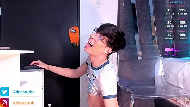 Živý XXX chat AdrianRushx