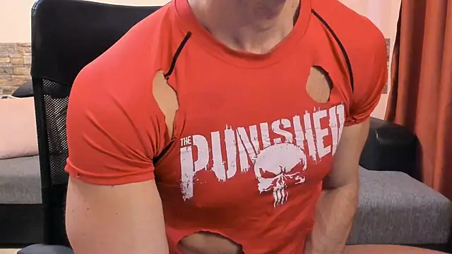 HotHunkTrainer's Live XXX Chat