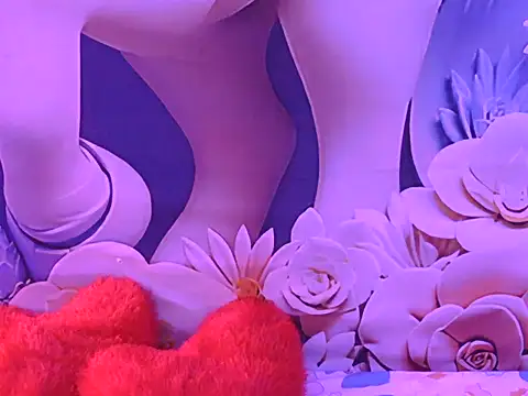 Hot-navyaaのライブXXXチャット
