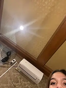 hugecock_cali Chat XXX in diretta