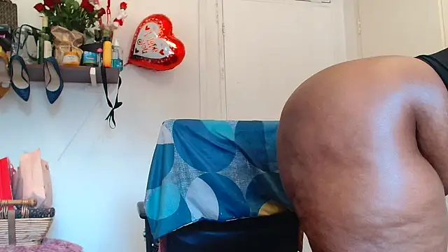 xTALLSEXYBUMx's Live XXX Chat