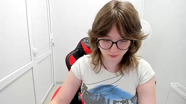 HachiYumen Live XXX chat