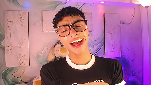 Chatroom XXX en direct de Owen_JP