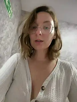 The_Snowwhitee 现场XXX聊天
