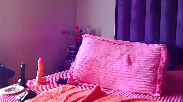 HOTSEXCBOOBS30xx's Live XXX Chat