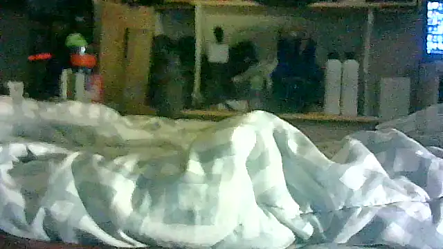 XXX chat uživo modela CR3M3_FIR3