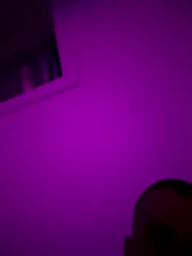 Pokazy przed kamerką – Sweetieboi04