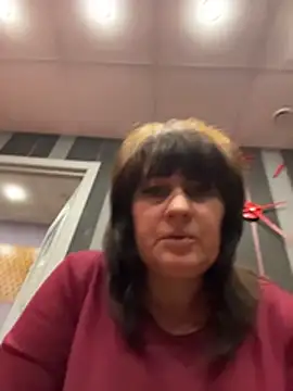 XLindaMilfX's Live XXX Chat