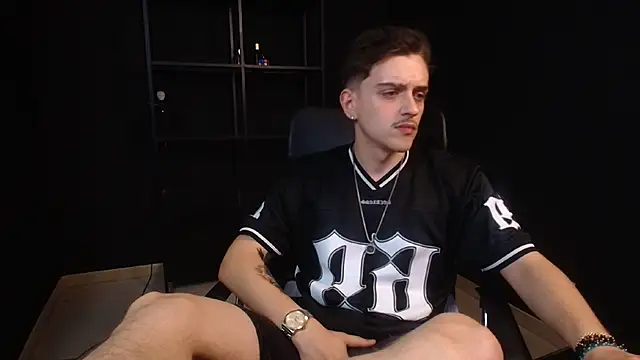 FelixStarkk: онлайн-секс-чат