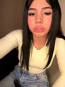 Laura-Khalifa's Live XXX Chat
