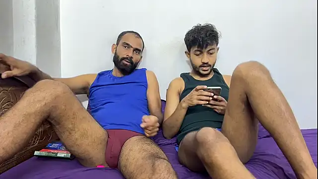DesiDaddyandSon's Live XXX Chat