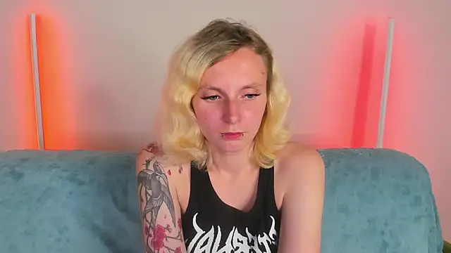 LikiLips' Live XXX Chat