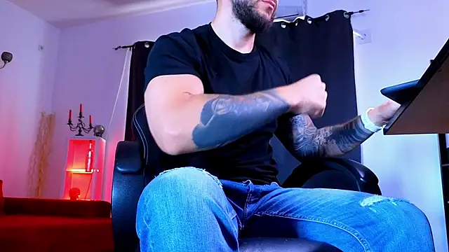 Chat XXX en directo de MightyAaron66