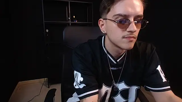 FelixStarkk 现场XXX聊天